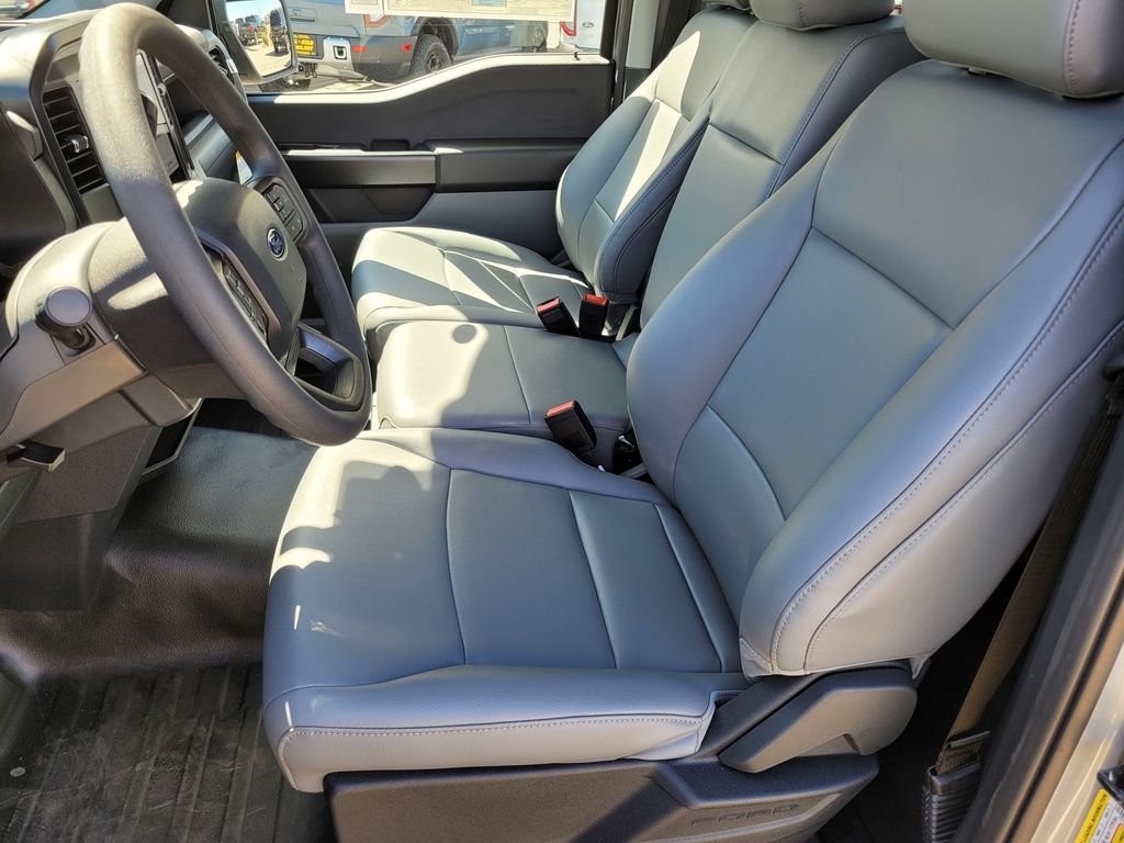 New 2026 Iconic Silver Metallic Ford XL image 6