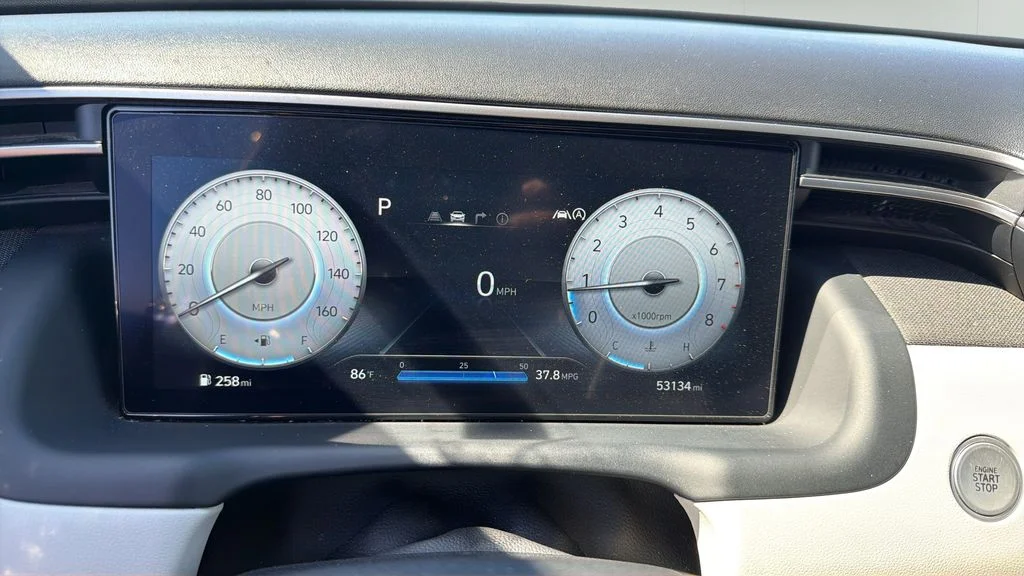 Used 2024 White Hyundai Limited image 9