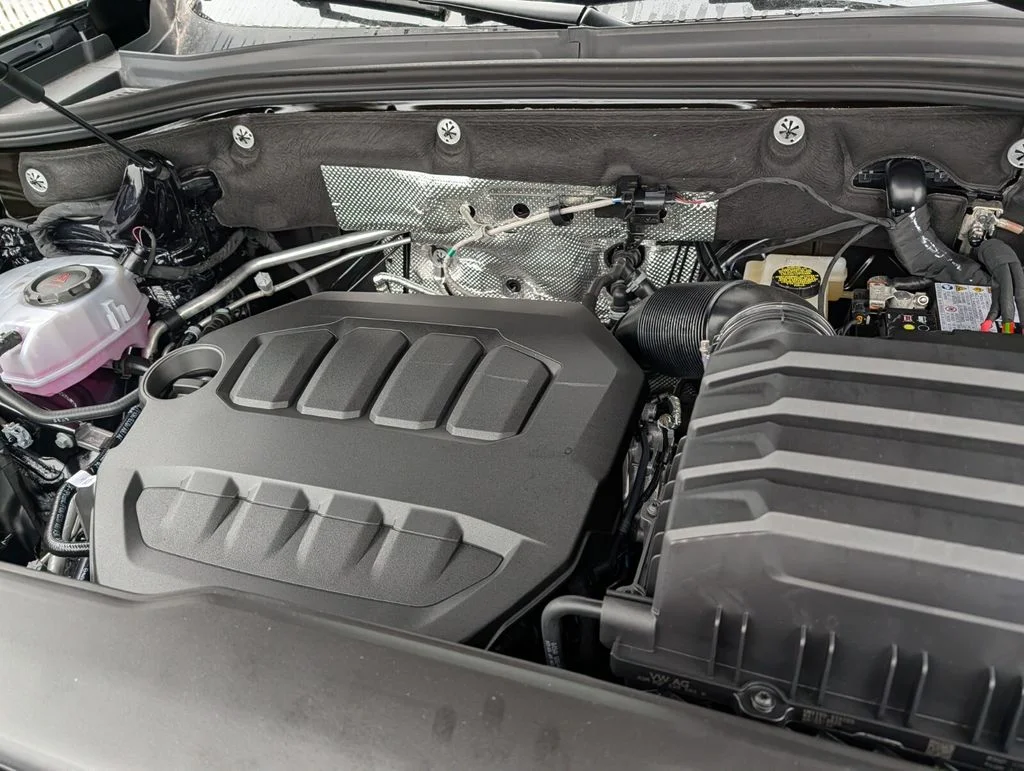 New 2026 Black Volkswagen 2.0T SEL Premium R-Line image 28