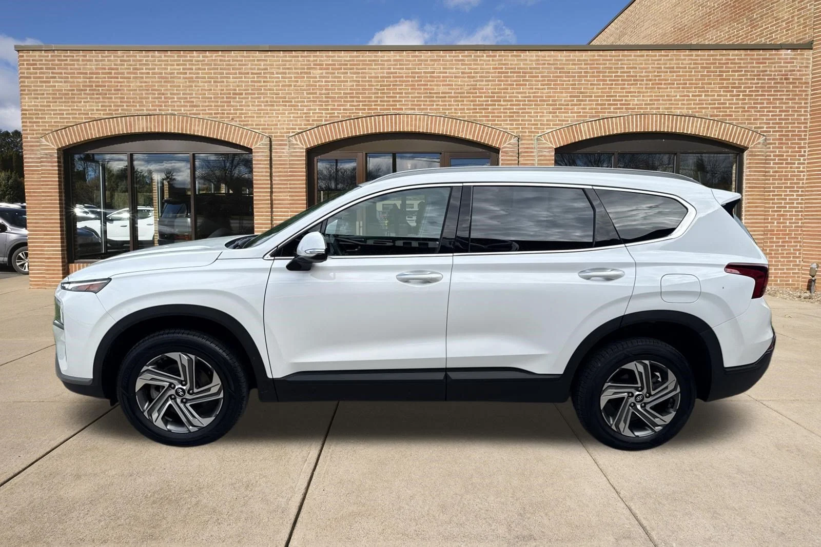 Used 2023 Serenity White Pearl Hyundai SEL image 7