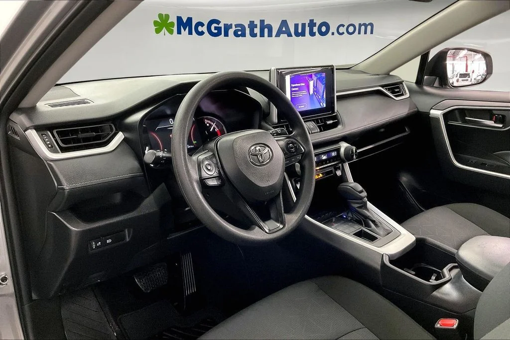 Used 2025 Silver Toyota XLE image 17