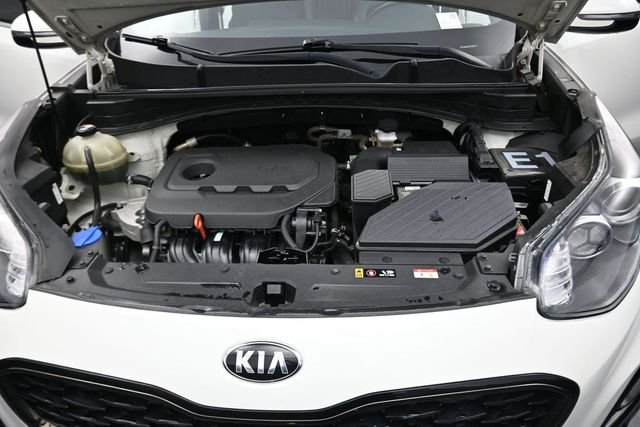 Used 2020 White Kia S image 24