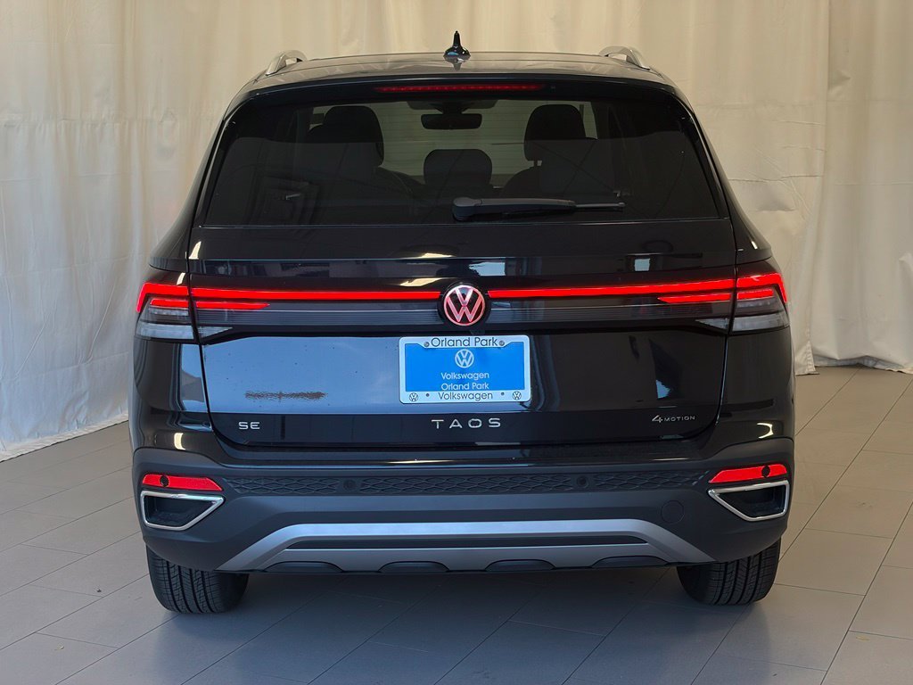 New 2026 Deep Black Pearl Volkswagen 1.5T SE image 10
