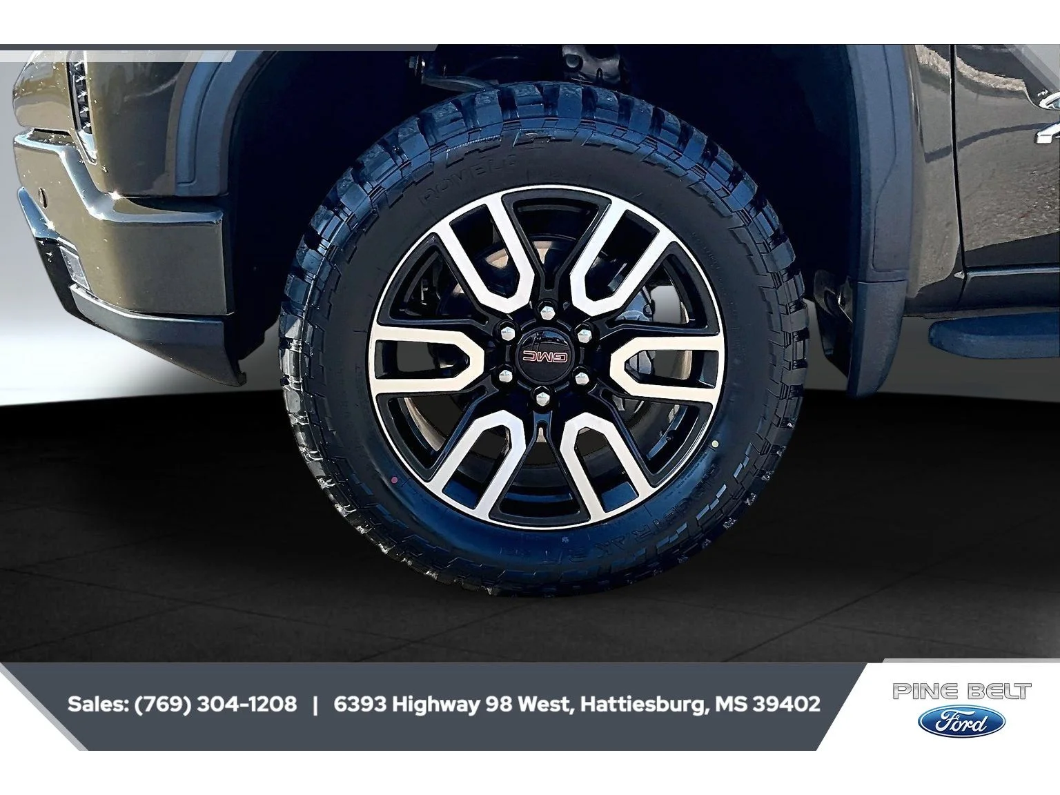 Used 2023 Deep Bronze Metallic GMC AT4 image 7