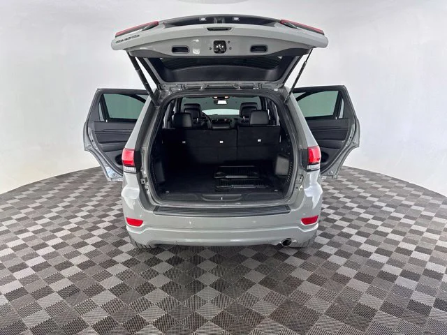 Used 2022 Gray Jeep Laredo X image 17