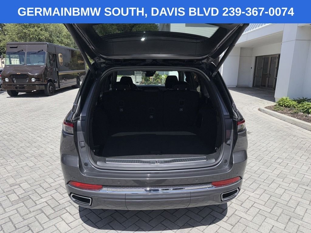 Used 2024 Baltic Gray Metallic Clearcoat Jeep Overland image 32