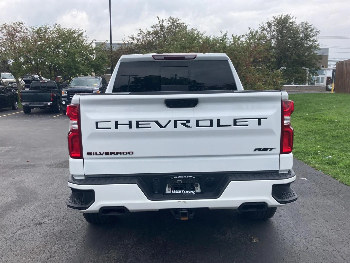 Used 2024 Summit White Chevrolet RST image 6