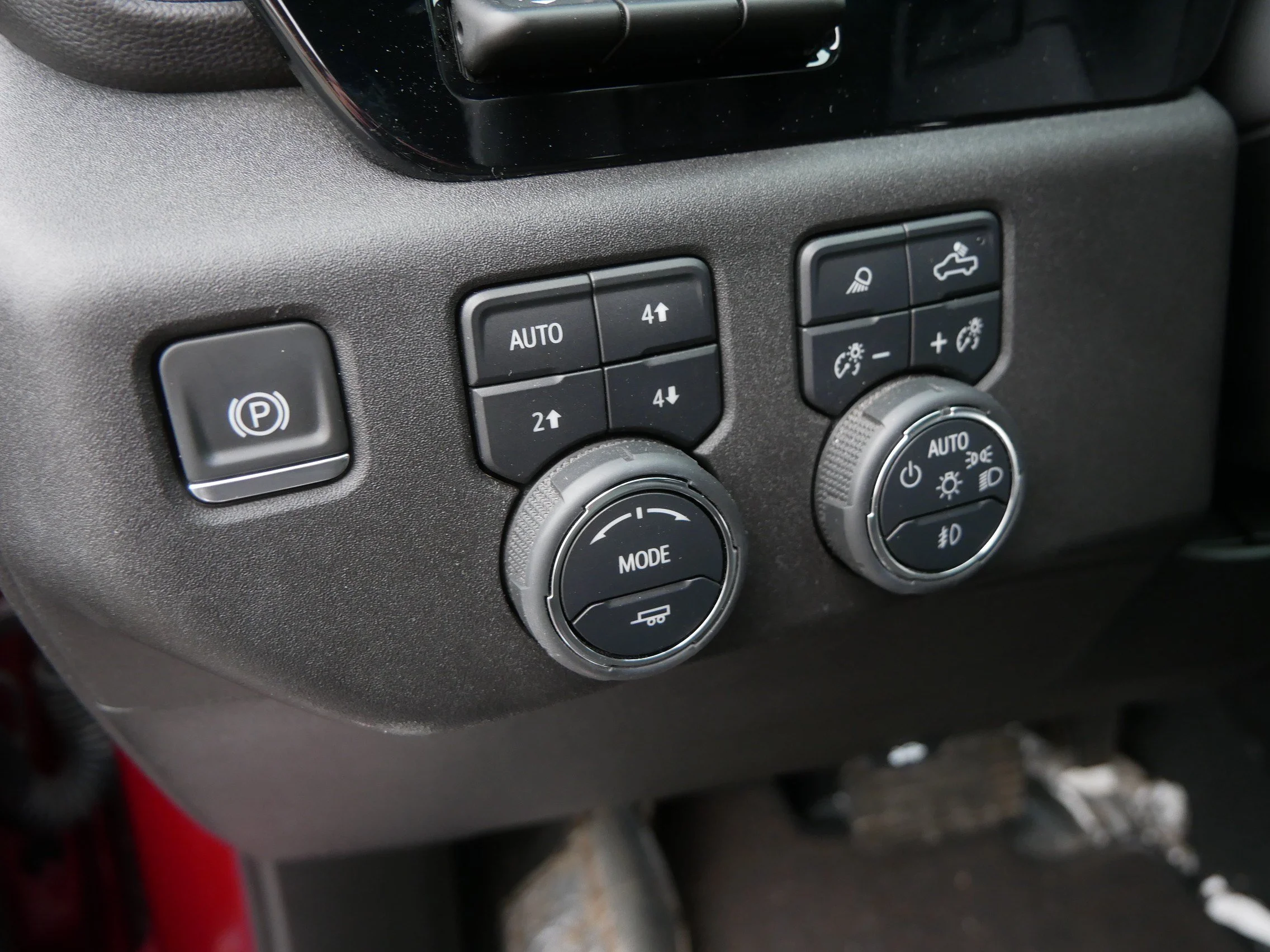 Used 2024 Red Chevrolet High Country image 25