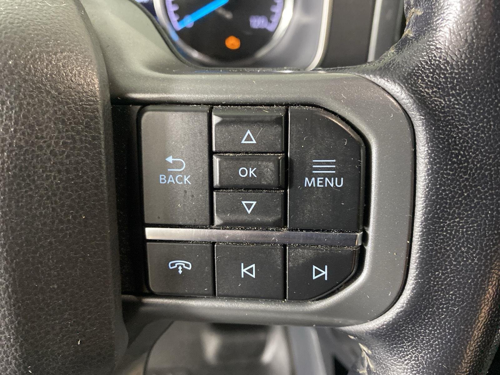 Used 2022 Oxford White Ford XLT image 19