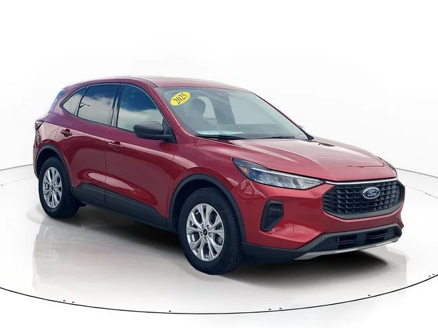 Used 2025 Red Ford Active image 3