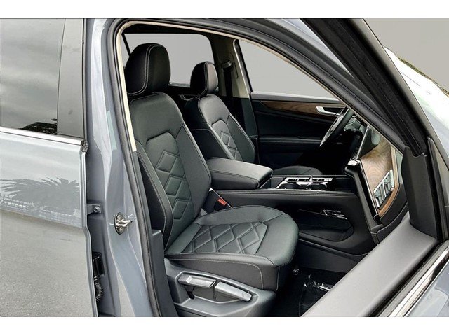 New 2026 Pure Gray Volkswagen 2.0T SE W/TECHNOLOGY image 32