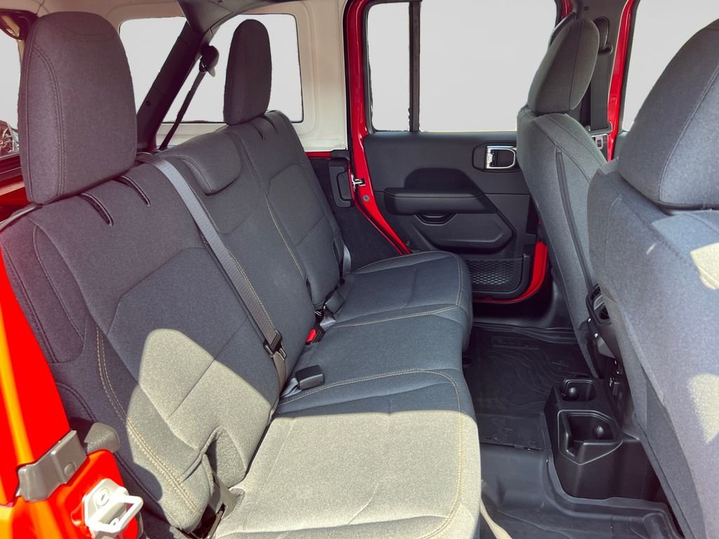 2025 Jeep Wrangler 4-Door Sahara - Photo 18