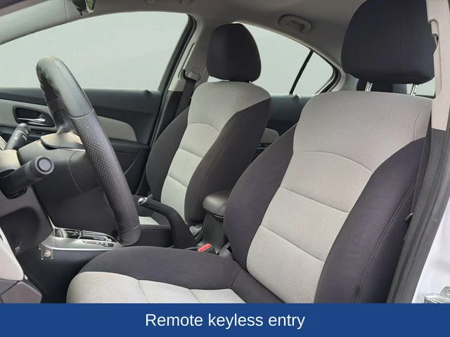 Used 2014 White Chevrolet LS image 15