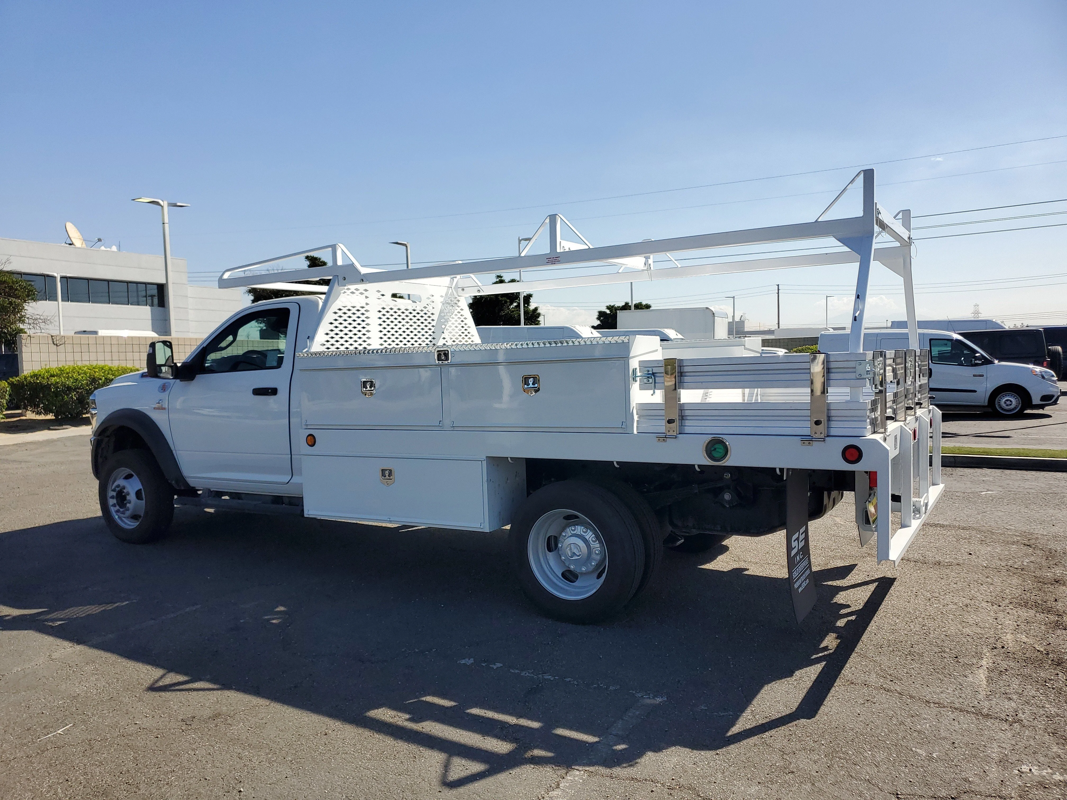 New 2026 Bright White Clear-Coat Exterior Paint RAM Tradesman image 6