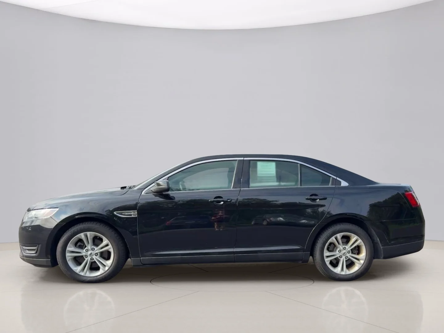 Used 2018 Black Ford SEL image 2