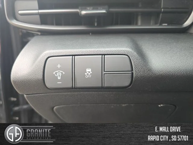 2025 Hyundai Elantra SEL - Photo 31