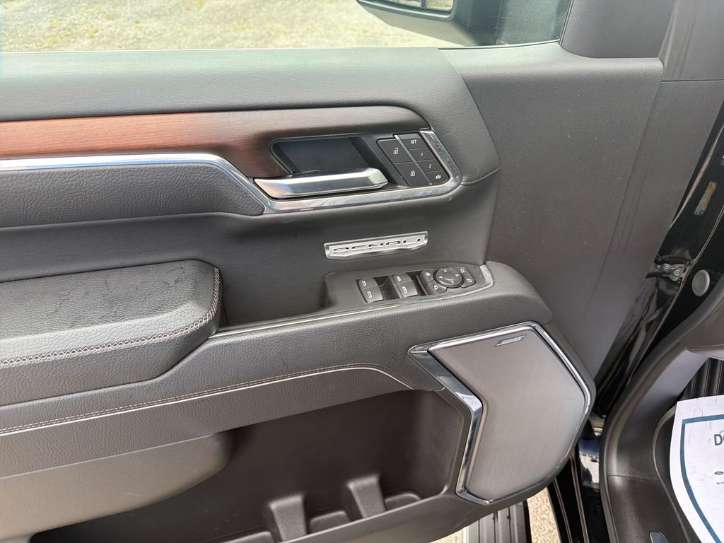 Used 2025 Black GMC Denali image 12