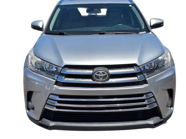 Used 2017 Celestial Silve Toyota Limited image 11