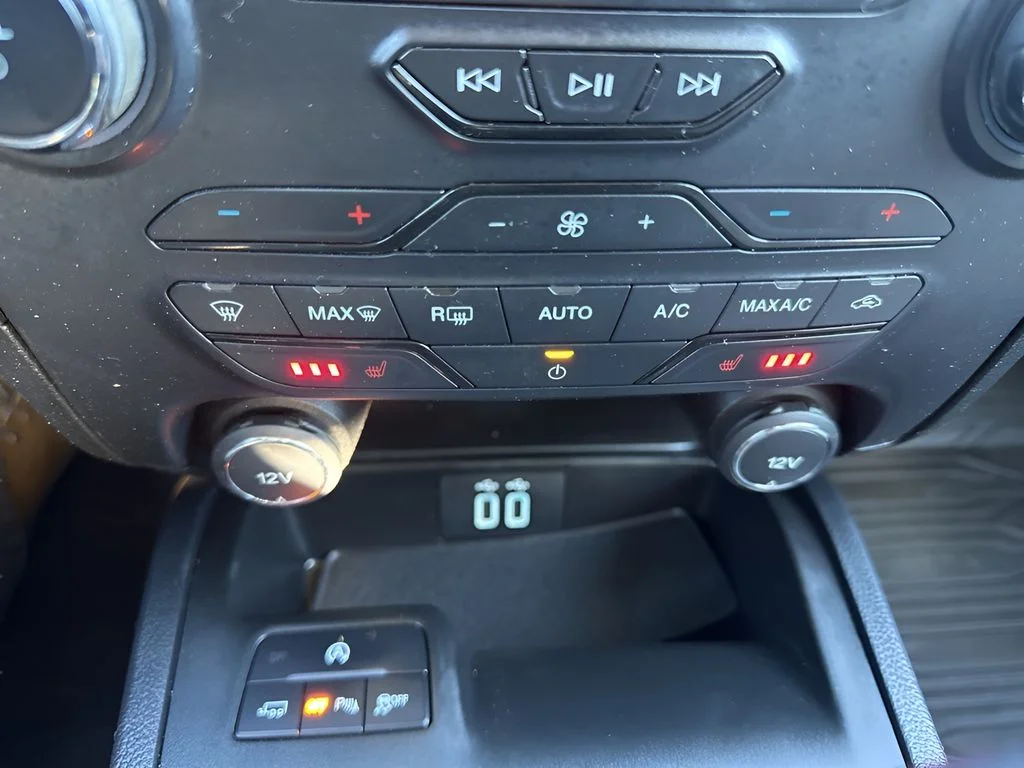Used 2019 White Ford XLT image 19