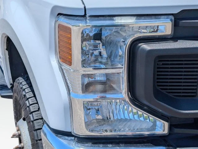 Used 2020 White Ford XL image 15