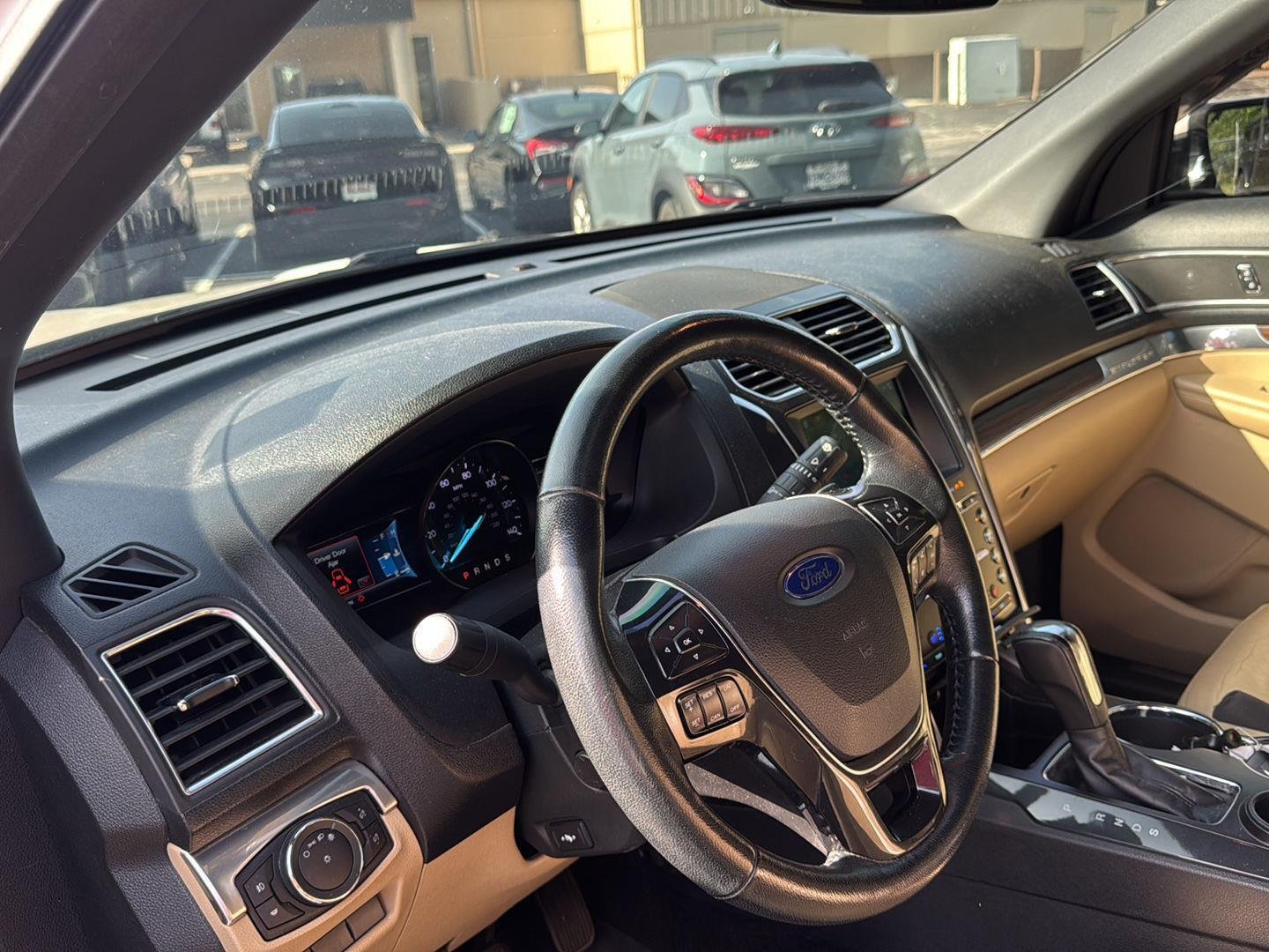 Used 2017 White Platinum Metallic Tri-Coat Ford Limited image 13