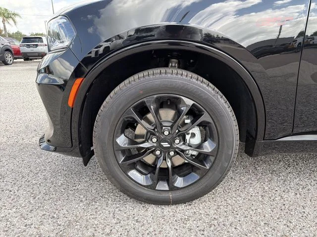 New 2026 Diamond Black Clear-Coat Exterior Paint Dodge GT Plus image 35