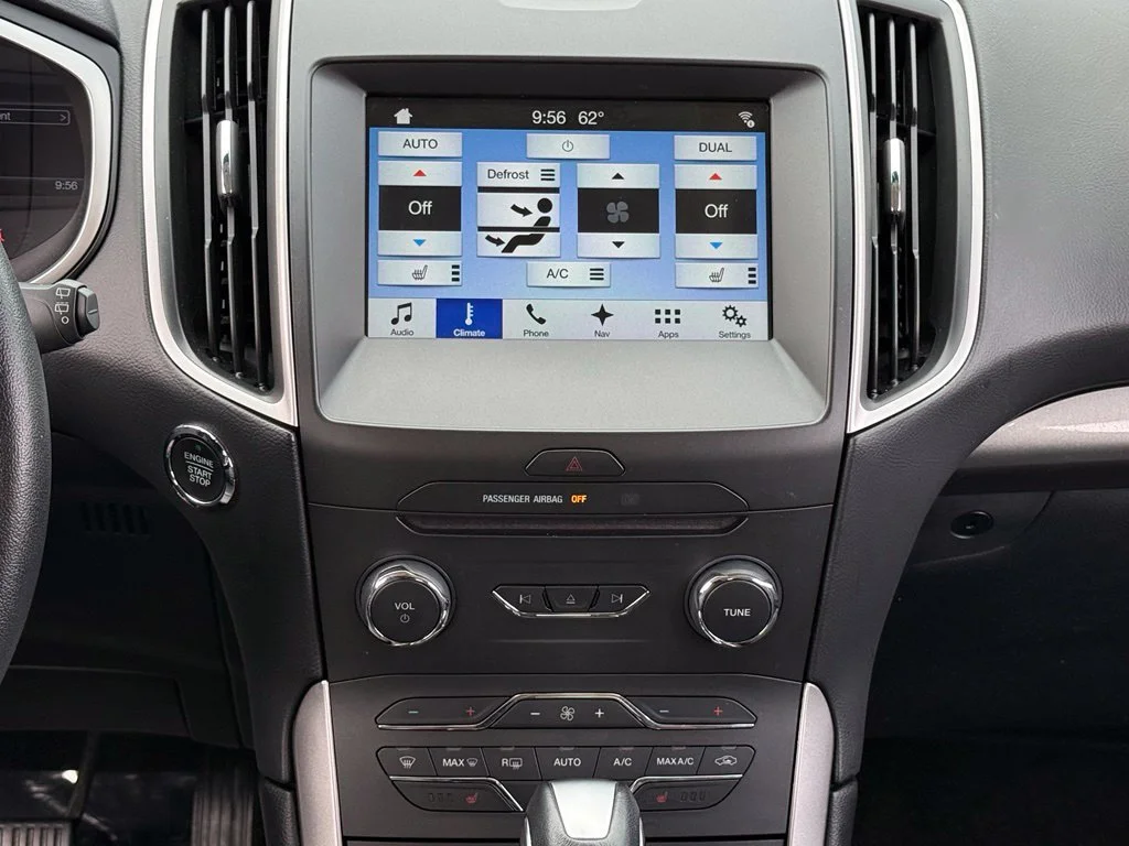 Used 2017 White Ford SEL image 21