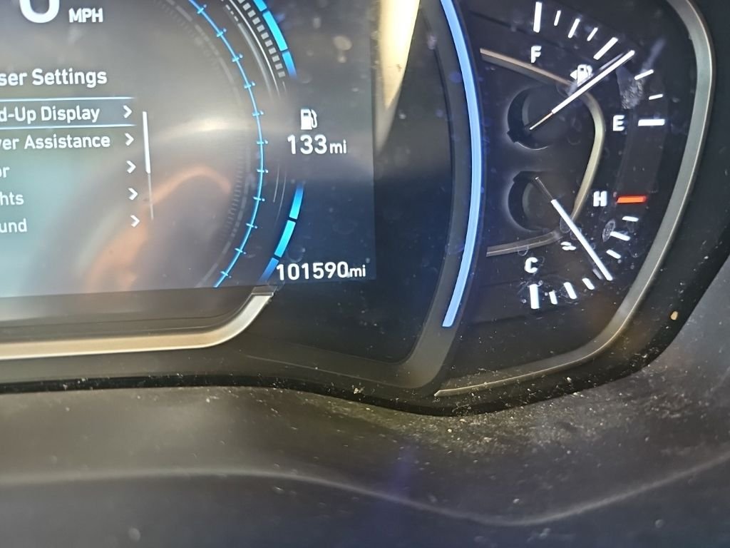 2020 Hyundai Santa Fe Limited - Photo 18