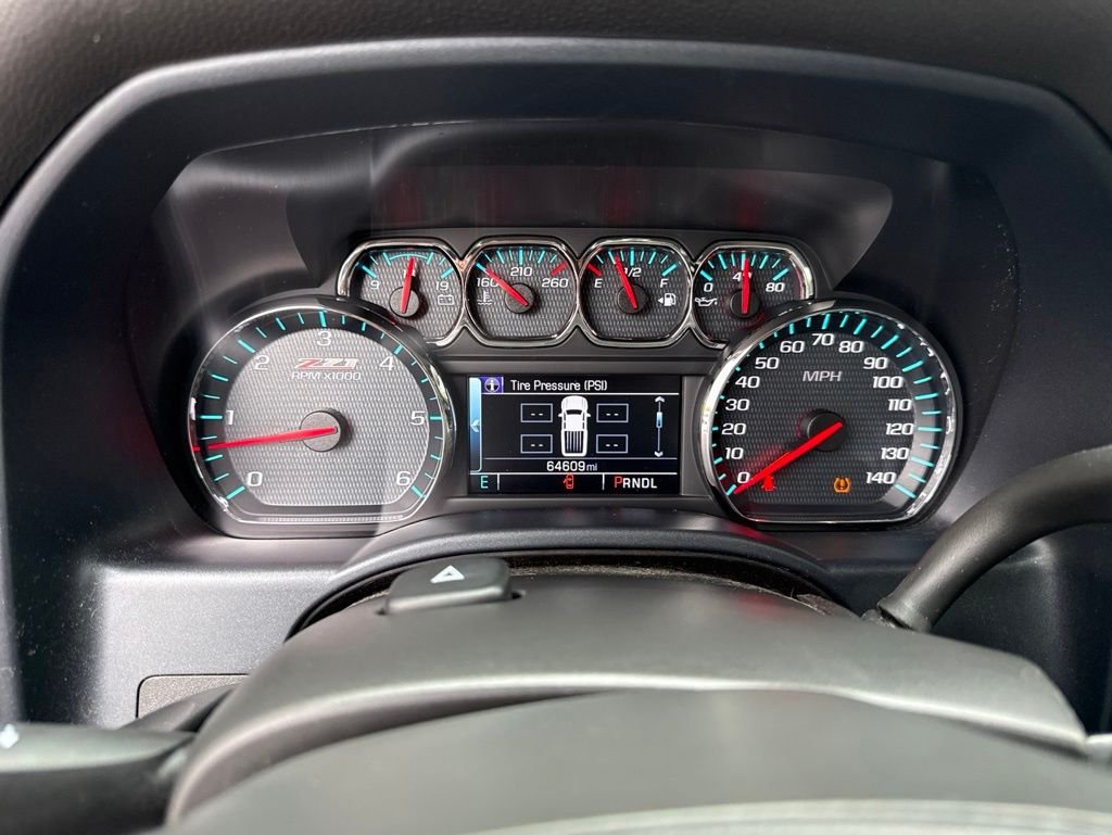 Used 2018 White Chevrolet LT image 28