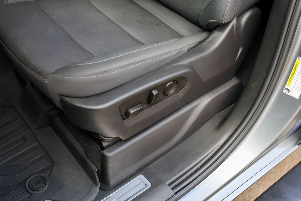 Used 2024 Sterling Metallic GMC Elevation image 11