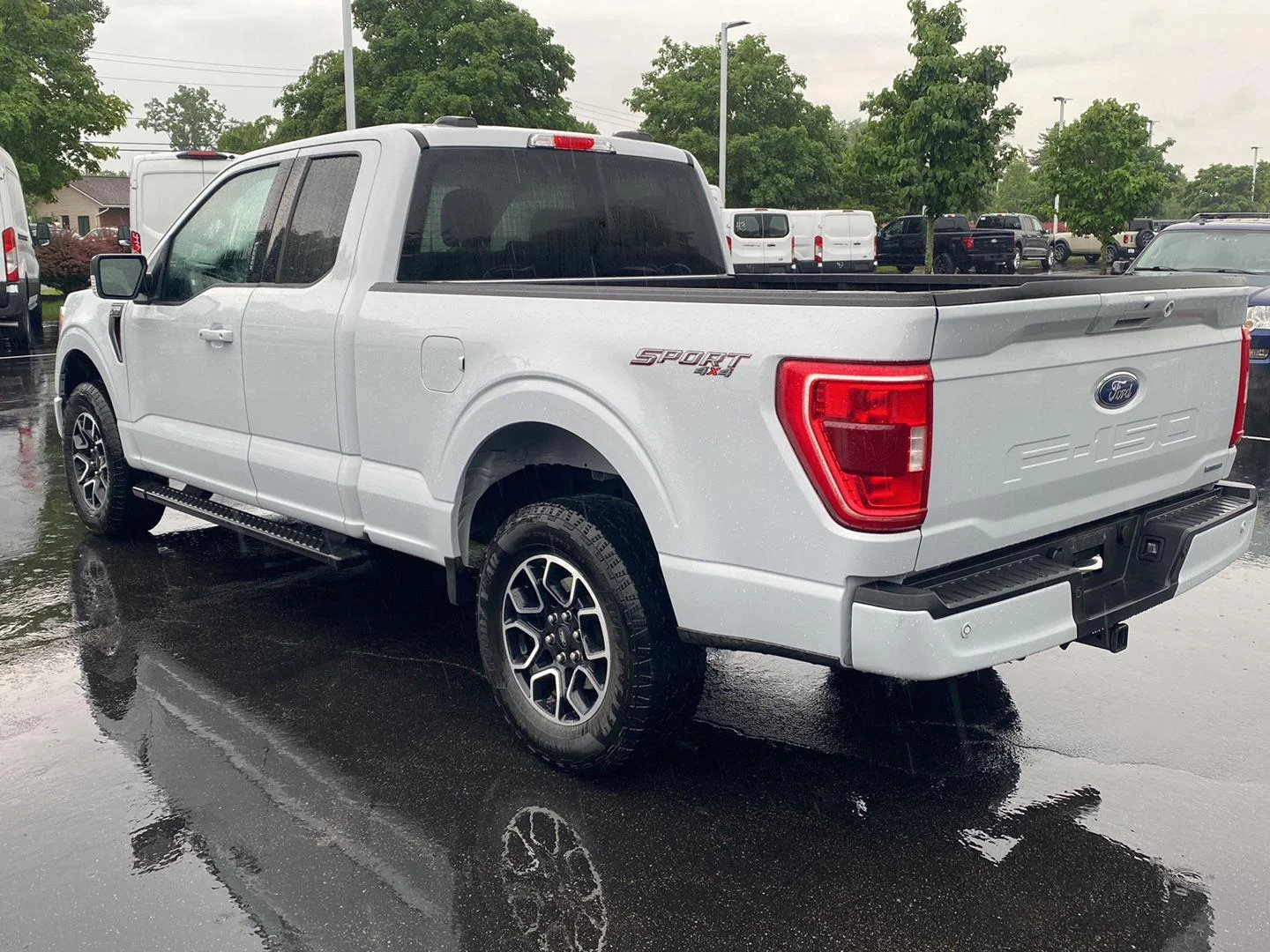Used 2021 Space White Ford XLT image 8