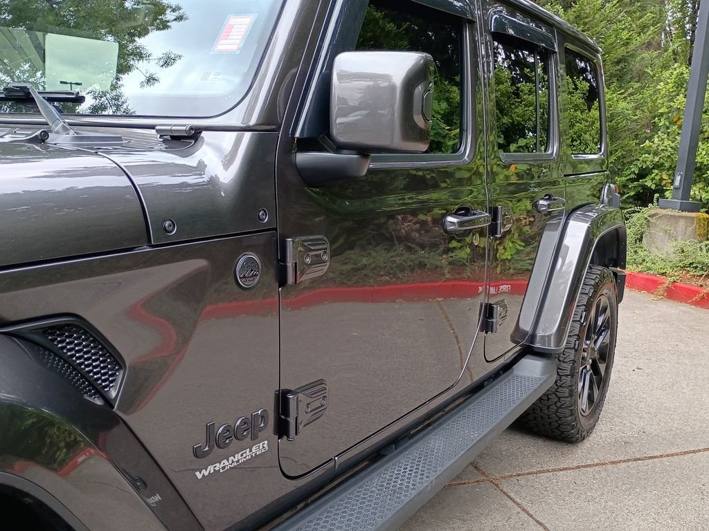 Used 2021 Gray Jeep Unlimited Sahara image 9