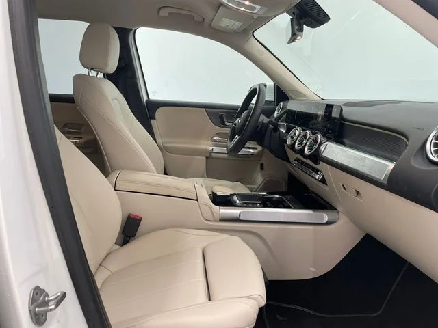 Certified Used 2022 Polar White Mercedes-Benz GLB 250 image 17