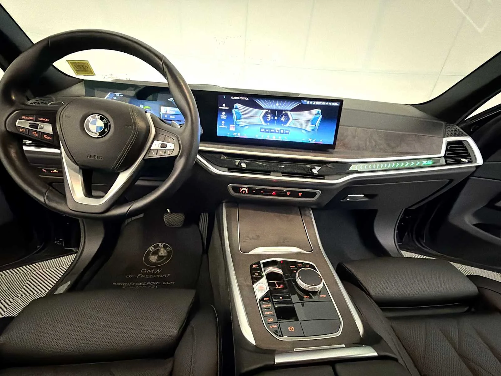 Certified Used 2024 Black Sapphire Metallic BMW xDrive40i image 17