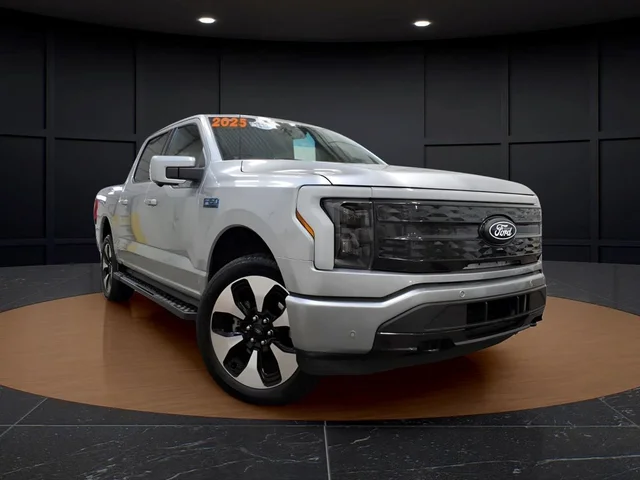 2025 Ford F-150 Lightning Platinum