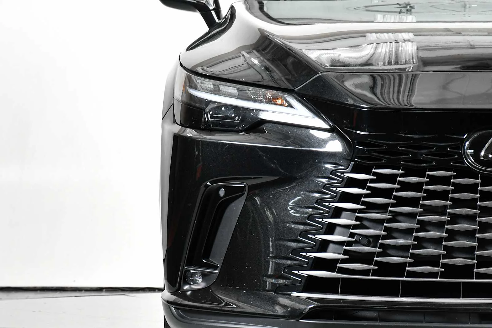 Certified Used 2025 CAVIAR Lexus Premium image 11