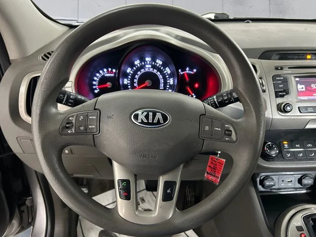 Used 2015 Silver Kia LX image 9