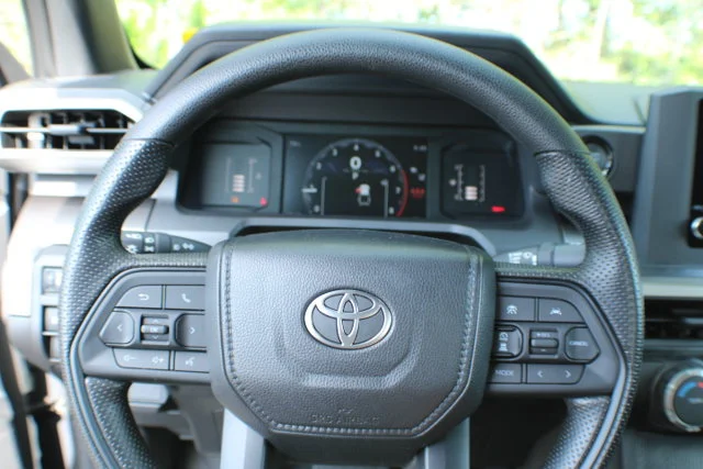 Used 2025 Underground Toyota SR5 image 8