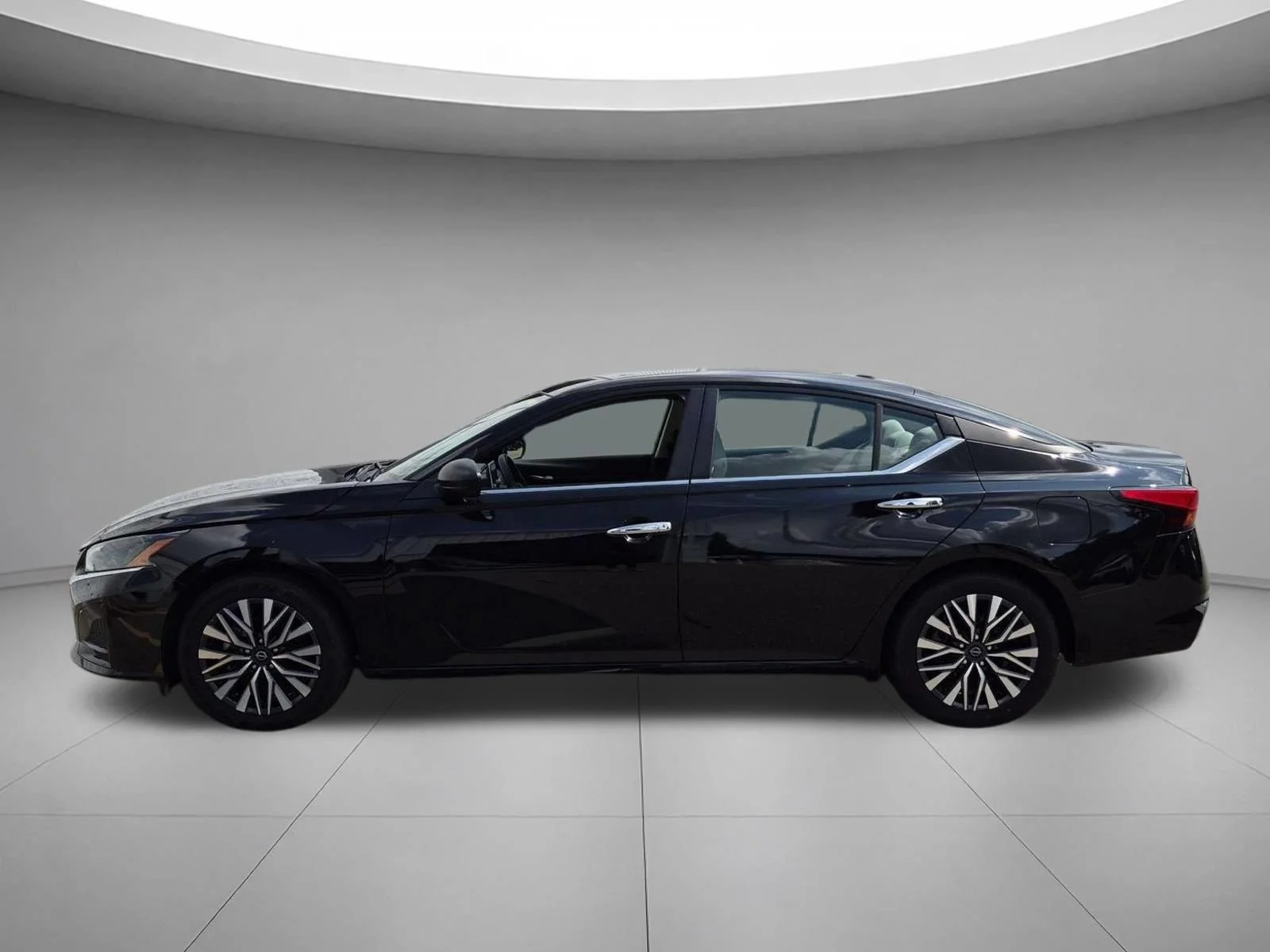 Used 2025 Super Black Nissan SV image 2