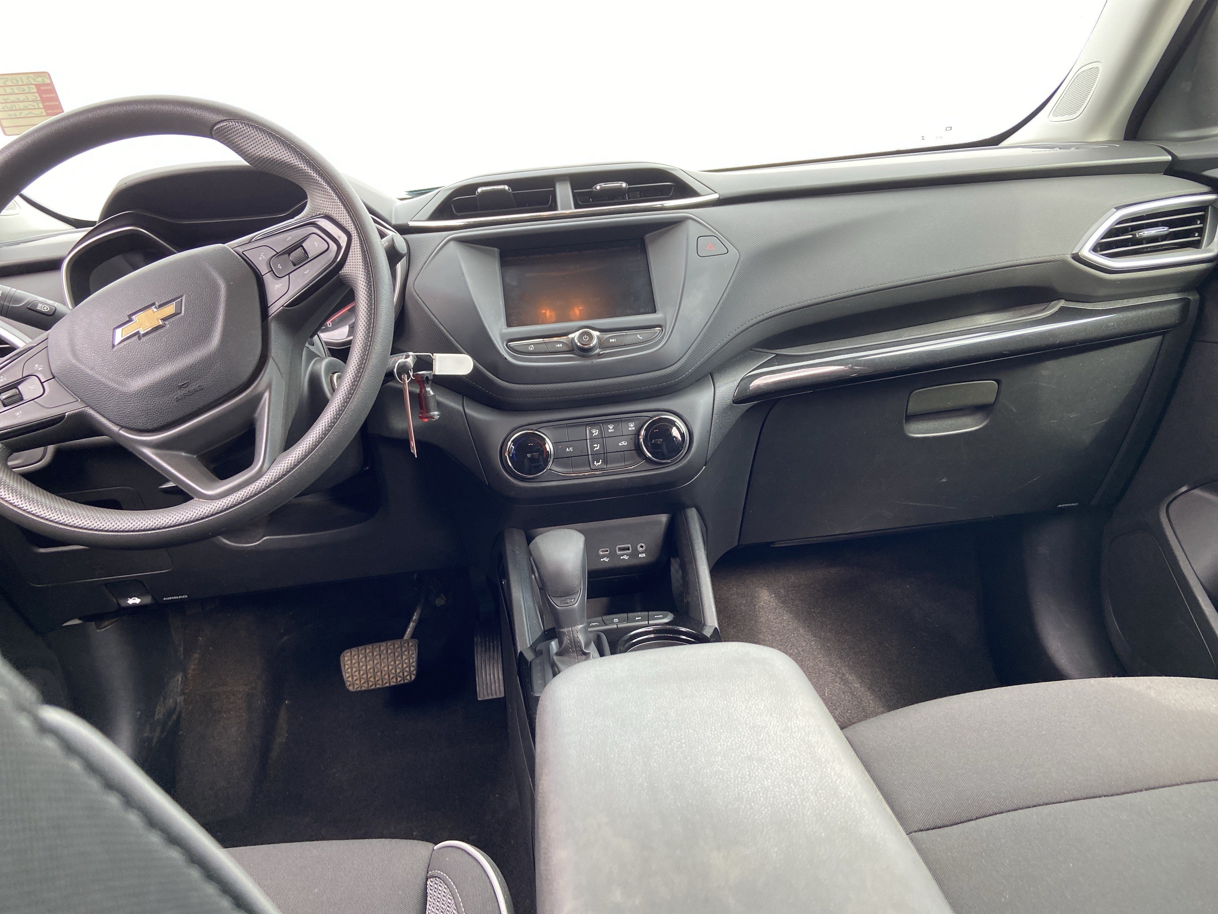 Used 2021 Summit White Chevrolet LS image 15