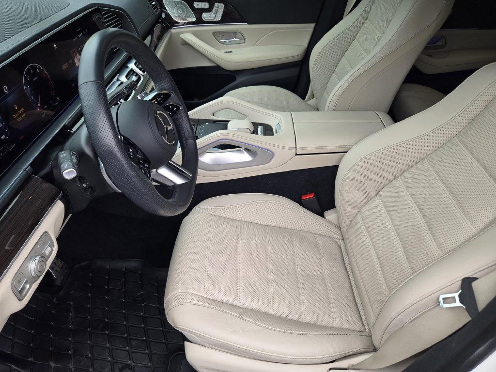 Used 2024 White Mercedes-Benz GLS 450 image 13
