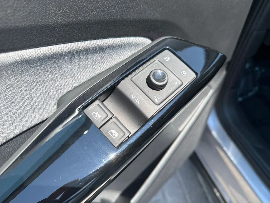 Certified Used 2025 Silver Volkswagen Pro image 13