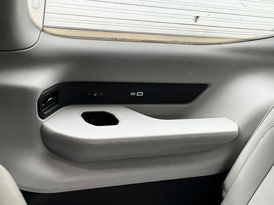 2022 Jeep Wagoneer Series III - Photo 36