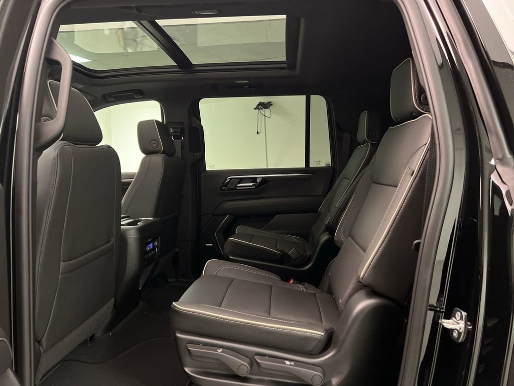 2026 Chevrolet Suburban Premier - Photo 23