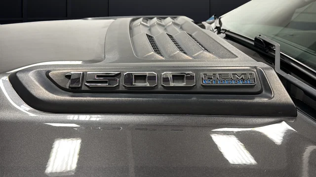 Used 2021 Crystal Metallic Ram Laramie image 43