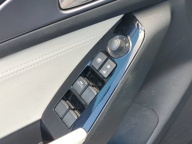 Used 2017 Eternal Blue Mi Mazda Grand Touring image 9
