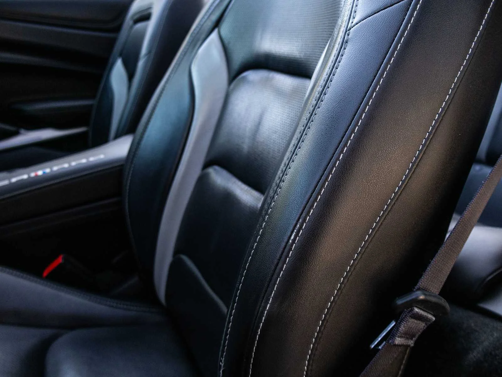 Used 2016 Red Chevrolet 2LT image 25