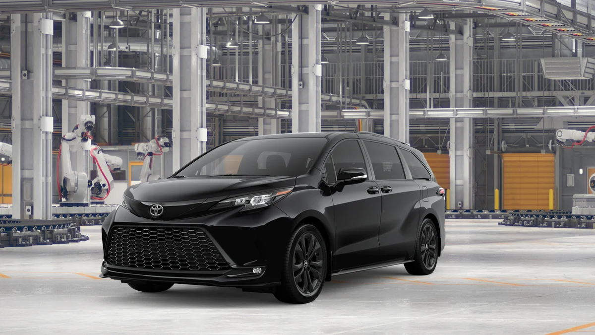2026 Toyota Sienna XSE 7-Passenger Hybrid FWD's photo