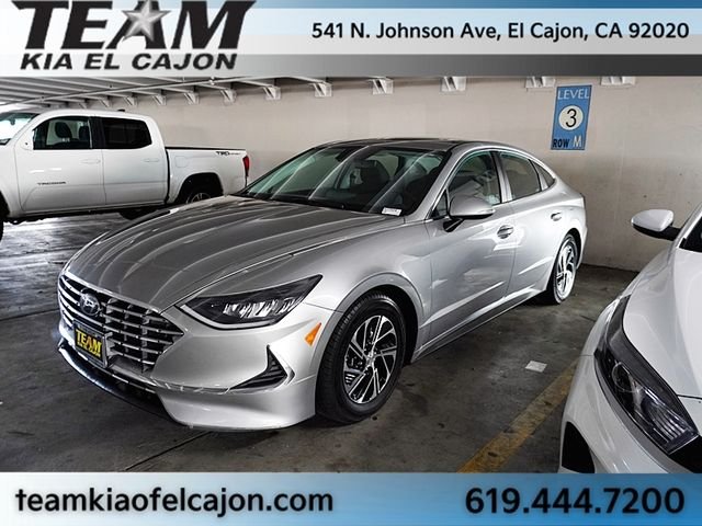 Used 2021 Silver Hyundai Blue image 1
