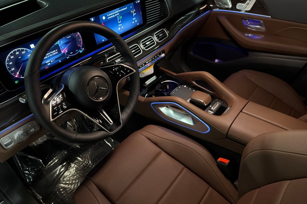 New 2026 Obsidian Black Metallic Mercedes-Benz GLS 450 4MATIC® SUV image 9